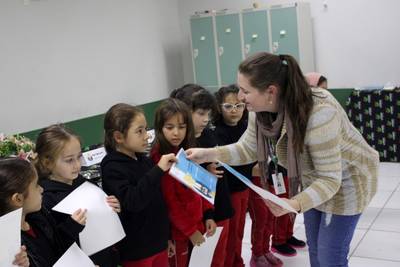 Alunos do Colégio Unesc recebem certificado de participação na Olimpíada Educacross 