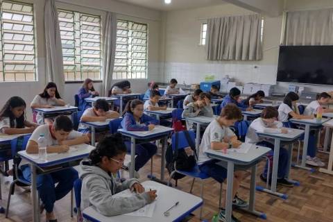 Prefeitura de Criciúma pretende chamar mais 70 professores auxiliares