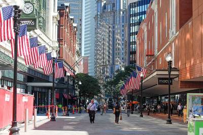 Massachusetts estende fechamento de comércio até maio