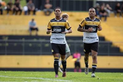 Criciúma vence a Chapecoense nos pênaltis e está na final do Campeonato Catarinense Sub-20