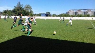 Lauro Müller cai. Inter e Meleiro classificam