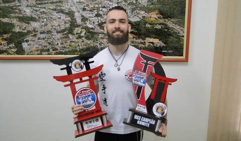 Karatê de Urussanga garante vice-campeonato estadual