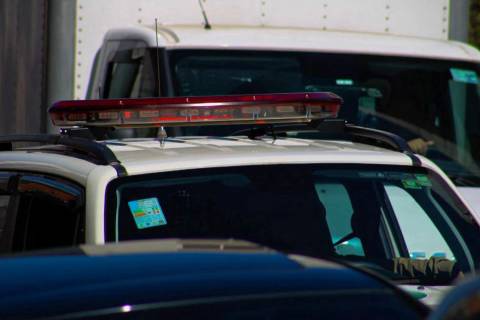 Homem aponta revólver para policiais militares e acaba alvejado e morto no Sul de SC