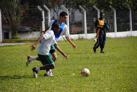 Criciúma com futebol renovado