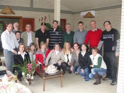 12 Damas confraterniza almoço com a familia