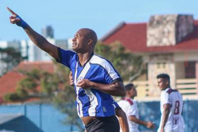 Após chamar torcedor para briga, Atlético Tubarão anuncia saída de atacante