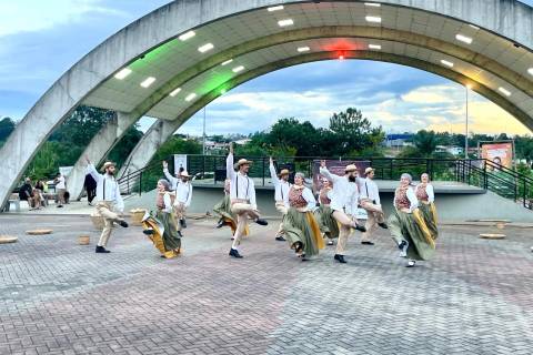 La Nostra Danza volta para casa e encerra circulação regional em Nova Veneza