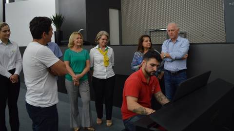 Cultura Acic proporcionará aulas de música para crianças carentes