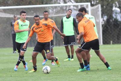 Confiante em sequência positiva, Tigre treina em Curitiba