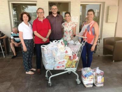 Entidades entregam mais de 20 quilos de alimentos ao Asilo São Vicente de Paulo 