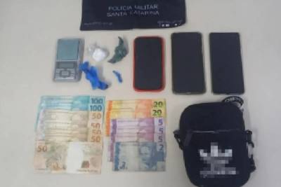 Dupla é presa por tráfico de drogas em Orleans