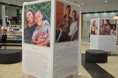Histórias de superação entre mães e filhos são retratadas em exposição