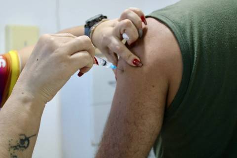 Criciúma aplica mais de 5 mil doses da vacina da gripe durante Dia D