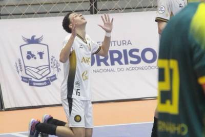 Criciúma Futsal vence no Mato Grosso, conquista primeira vitória e sobe no Brasileiro