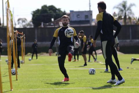 Em horário atípico, Criciúma recebe o Londrina no Majestoso