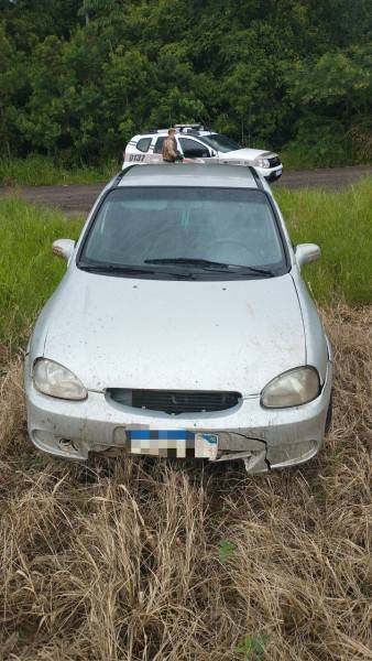 Motorista é assaltado e tem carro levado em Forquilhinha