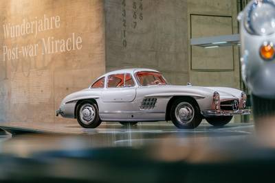 Mercedes-Benz 300 SL Coupé faz 70 anos