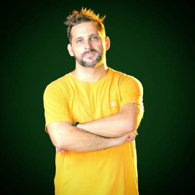 Natural de Criciúma, Ricardo Kaman lança música sobre a importância de combater às fake news 