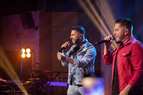 Brenno e Edu iniciam comemoração dos dez anos de carreira com show gratuito