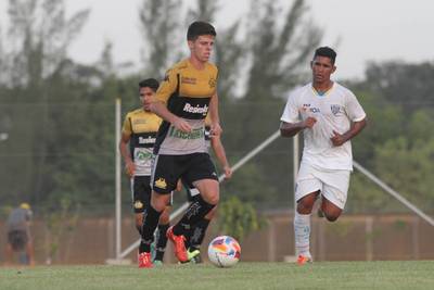 Criciúma faz testes contra o Avaí