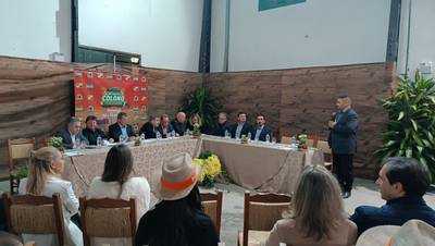 Maracajá recepciona prefeitos da Amesc para Festa do Colono