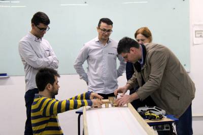Projeto da Unesc aproxima automobilismo do ensino da ciência para o ensino médio