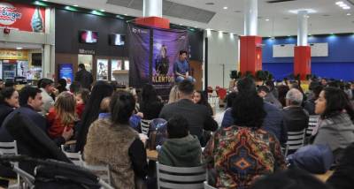 Vozes do Show de Talentos cantam e encantam na primeira seletiva