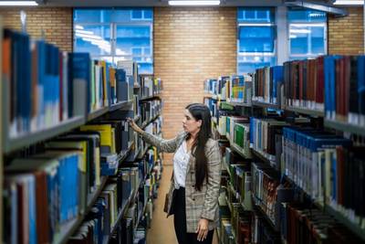 Universidade Gratuita e Fumdes: entenda as diferenças dos programas de assistência estudantil 