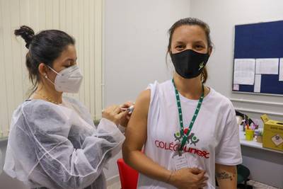 Vacina contra a Covid-19 chega aos profissionais de educação da Unesc