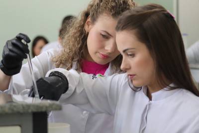 Graduação em Farmácia da Unesc: mercado dinâmico que exige formação sólida