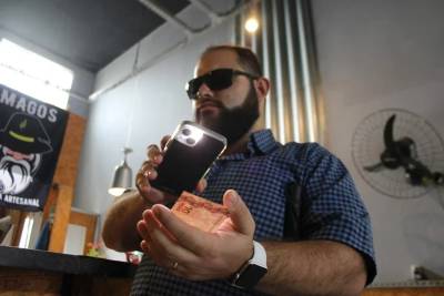 Tecnologias assistivas e inteligência artificial ajudam pessoas com deficiência visual