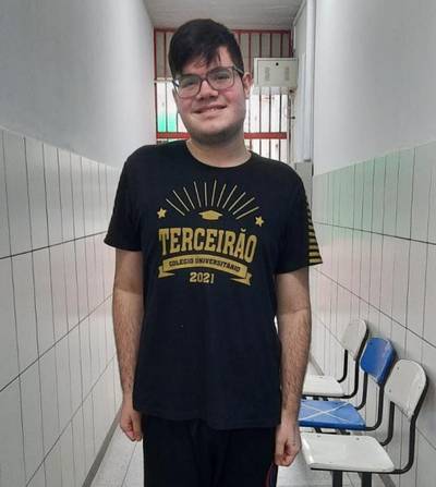 Enem 2021: treineiro do Colégio Universitário fará a prova pela terceira vez