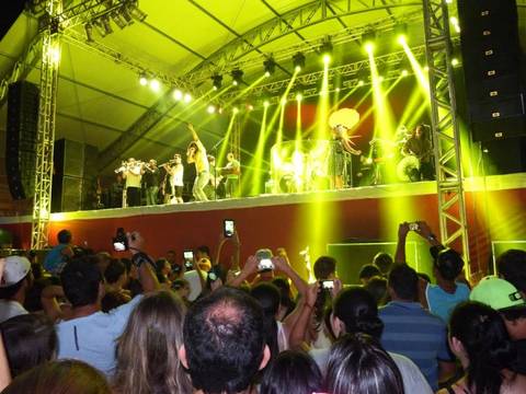 Show com Chimarruts atrai multidão para a área central do Arroio do Silva