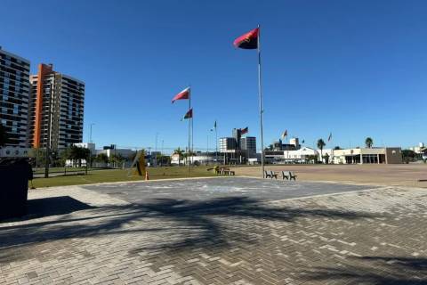 Criciúma: obra do chafariz para banho é concluída no Parque das Nações