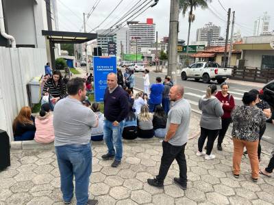 Técnicos do HSJosé iniciam turno da tarde em paralisação; hospital diz que já fez repasse