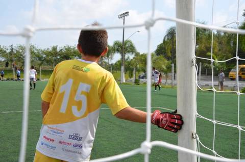 Sábado foi de futebol para 150 crianças da região