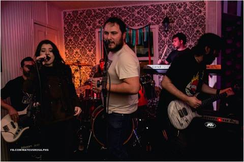 Sexta-feira com Especial Rock Gaúcho e Tributo Oasis‏ na Colher de Chá