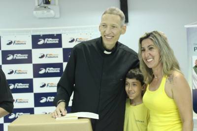 Fãs realizam sonho de conhecer Padre Marcelo Rossi
