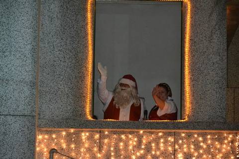 Casa do Papai Noel é aberta ao público 