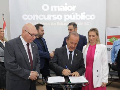 Pelo Estado 27/08: Educação em Santa Catarina é ponto de atenção