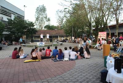 Café com Cuca reúne arte, música, cultura e política na Unesc 