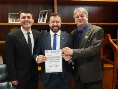 Vereadores buscam em Brasília solução para tarifa de energia em Siderópolis