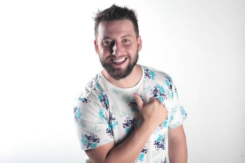 Nova Veneza terá festival de stand-up comedy com humorista Eros Prado
