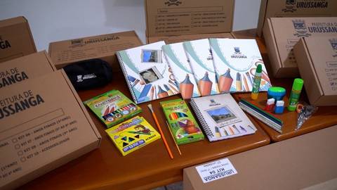 Mais de 1,7 mil alunos das escolas municipais receberão materiais escolares e uniformes em Urussanga
