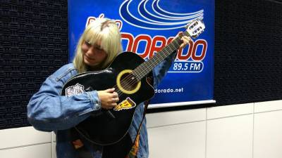 Gabi do bom humor, da pizza e da música