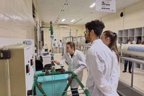 Engenharia Química na UniSatc: graduação une teoria, prática e oportunidades profissionais