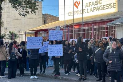 Afasc apresenta proposta ao sindicato; assembleia com professores é marcada