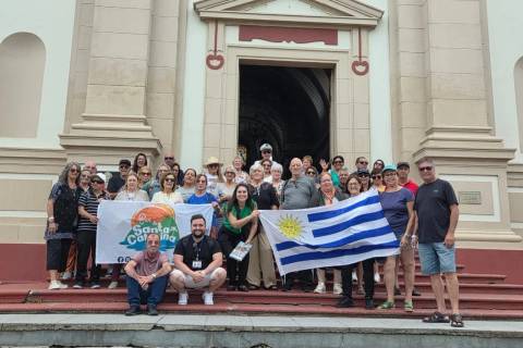 Turistas do Uruguai são recepcionados em Urussanga