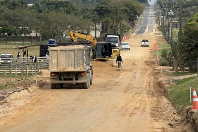 Obra em Morro da Fumaça avança e garantirá novo acesso pavimentado a Criciúma