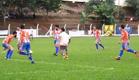 Rumo às semifinais no futebol amador de Maracajá